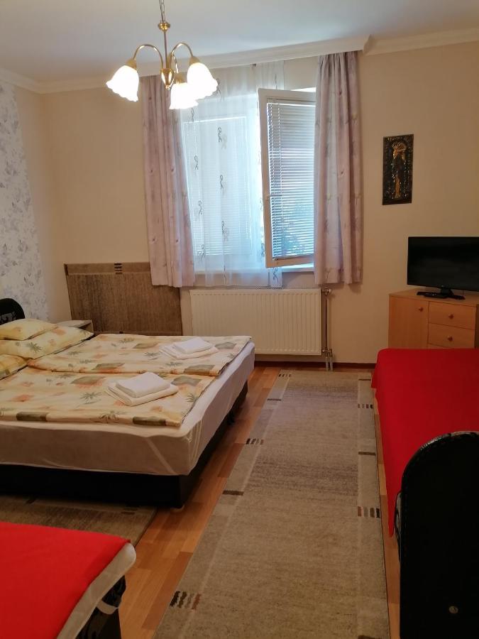 Kaktuszvirag Apartmanhaz Hajdúszoboszló Exterior foto