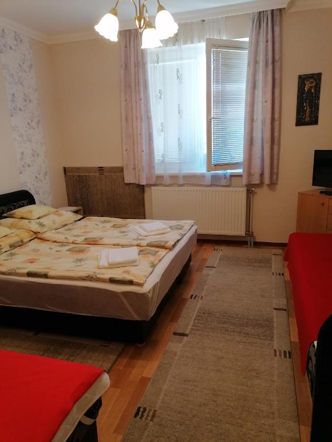 Kaktuszvirag Apartmanhaz Hajdúszoboszló Exterior foto