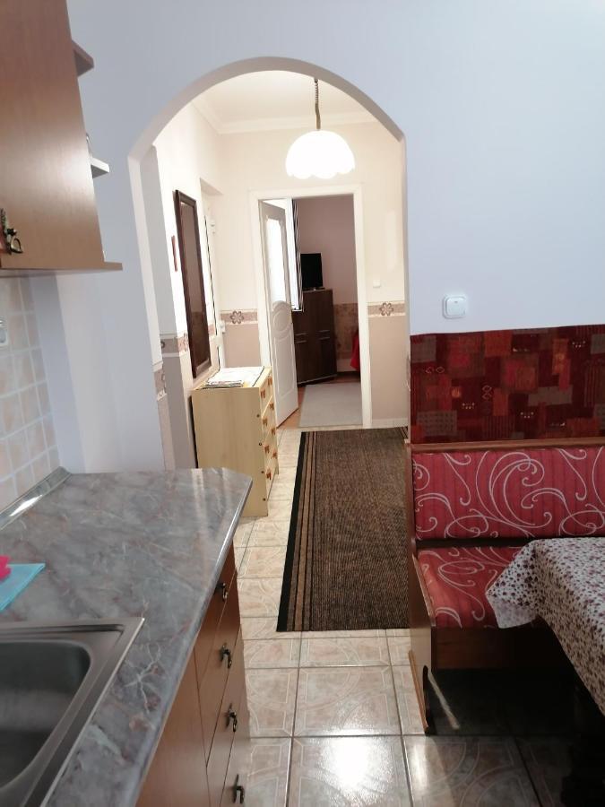Kaktuszvirag Apartmanhaz Hajdúszoboszló Exterior foto